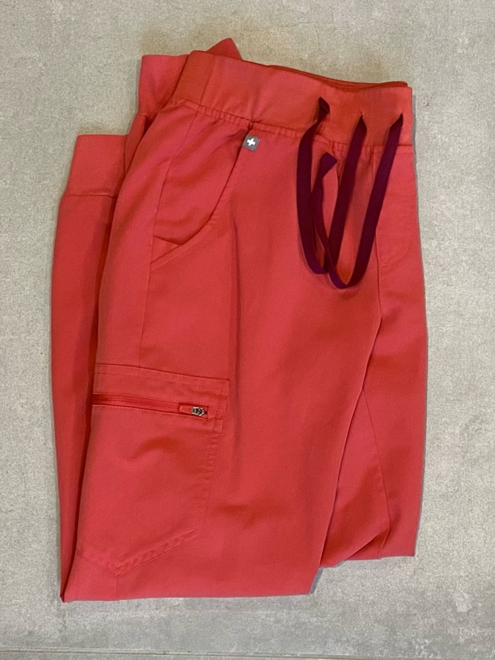 Figs Zamora joggers in Clay size Small